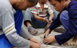 《致命的木头人游戏攻略》（揭秘木头人游戏中的生存技巧与窍门）