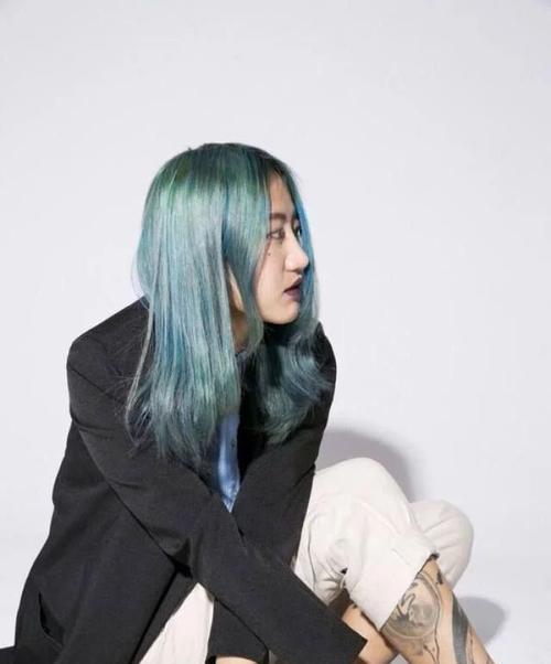 破蛹之变（揭秘破蛹之变最佳阵容出装搭配，让你在战场上获得巅峰胜利！）-第1张图片-游趣乐园