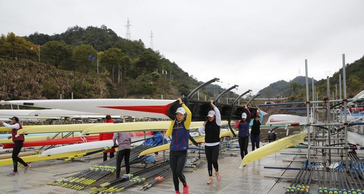 水上特技赛艇手游攻略（航行江河湖海，挑战极限快感，如何成为顶尖特技赛艇手？）-第1张图片-游趣乐园