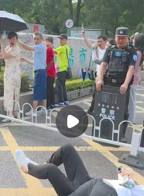 《突破考场枷锁，成功冲出考场的游戏攻略》（解密考场迷局，轻松应对考试压力）-第2张图片-游趣乐园